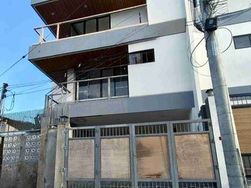 House for sale in Lahug  Cebu City, Million dollar view...