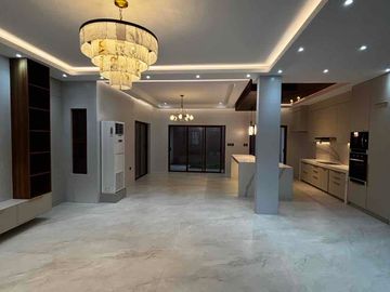 For Sale Elegant house and lot ready for occupancy rfo...