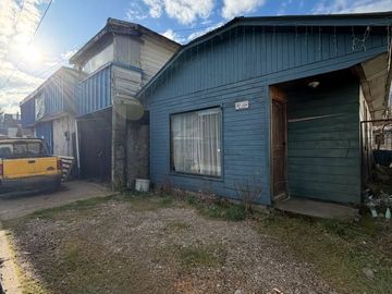 VENDE Casa con Galpón en Puerto Aysén.