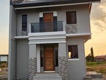 Preselling 2 Storey House and Lot with 3 Bedrooms Inside...