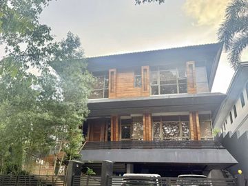 Luxury 8BR Fully Furnished Mansion for Sale | ₱125M...