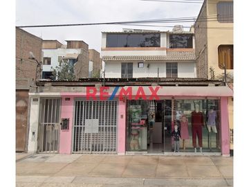 Casa De 3 Pisos En Plena Av. Huarochirí | A Pasos Del...