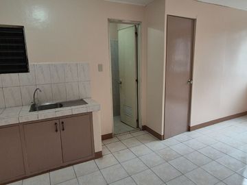 Apartment for Rent Sampaloc Manila Dapitan nr UST Maceda...