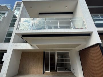 Mahogany Place 3 Acacia Estates Village 3 Bedroom with 3...