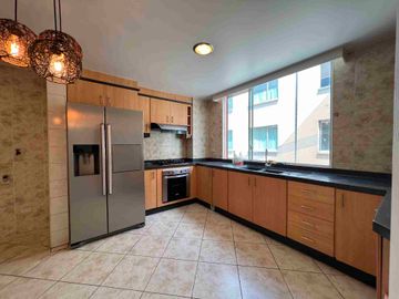 DEPARTAMENTO EN VENTA, SECTOR LA KENNEDY, NORTE DE QUITO