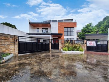 Pre-owned 2-Storey 5 Bedrooms House and Lot For Sale...