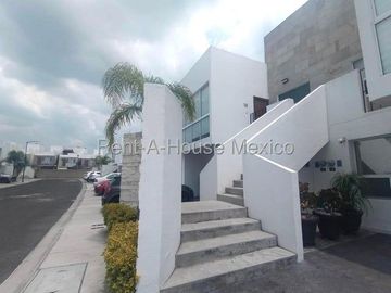El Manantial, Corregidora, Qro. - Departamento en Venta...