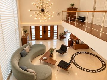 6BR 6 Bedroom House for Sale in White Plains Subdivision...