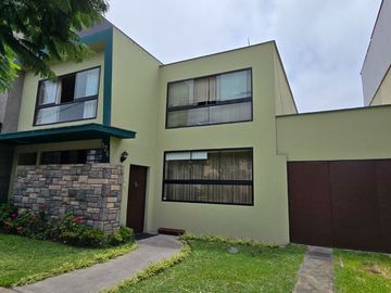 Venta San Isidro 300M2 De Terreno Doble Frente En...