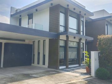 FOR LEASE | Executive 5-Bedroom Fully Furnished House...