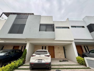 Casa en renta AMUEBLADA en Tossa Residencial, a unos...