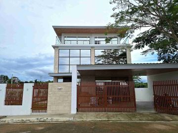 FOR SALE ▪︎ 3-Storey with Overlooking View House and Lot...