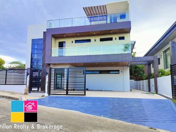 New 3 Storey House For Sale At Consolacion Cebu