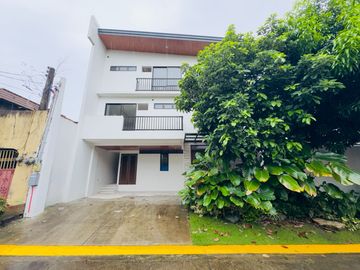 6 Bedrooms Brand New Semi Furnished House and Lot for...