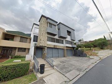CASA EN CUMBRES MONTERREY NUEVO LEON.