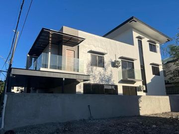 House and Lot for Sale in Paranaque Modern 2Storey near...