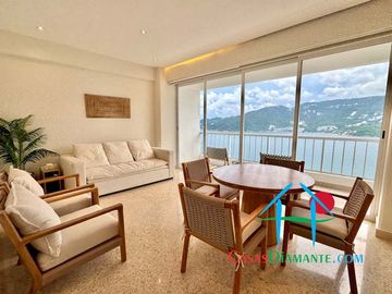 Depa con 2 recámaras, terraza y vista a la bahía de...