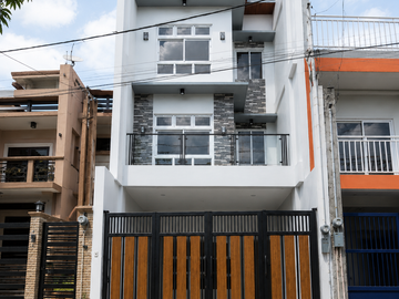 Brandnew Modern House and Lot for Sale in Sun Valley...