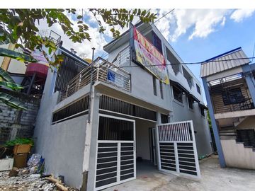 For Sale 3 Storey Apartment Commercial 17 Units in...