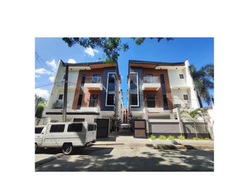 For Sale 3 Storey Modern House & Lot in Gloria Heights...