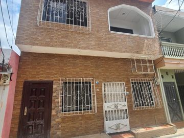 Casa en venta Martha de Roldos