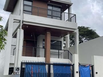 For Sale 2 Storey Modern House & Lot in Antipolo Valley...