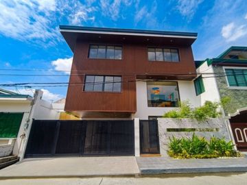3-Storey House with Pool & Roofdeck – 550+sqm Floor Area