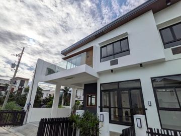 2Storey House and Lot 5Bedrooms 3Car Garage, Flood-Free...