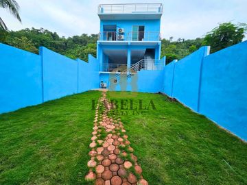 Beachside Fully Furnished 5-Bedroom House for Rent -...