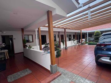 Hermosa Casa independiente  de 1 Piso con 3 habitaciones...