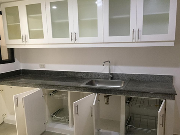 Townhouse unit for rent
