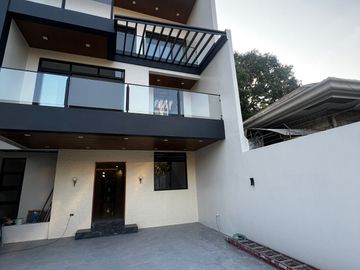 27.5M | Ready For Occupancy  5-Bedroom House with Pool...