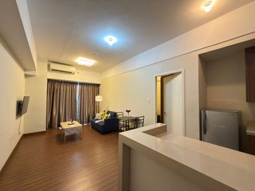 SHANG SALCEDO PLACE MAKATI 1BR HIGH RISE FLOOR