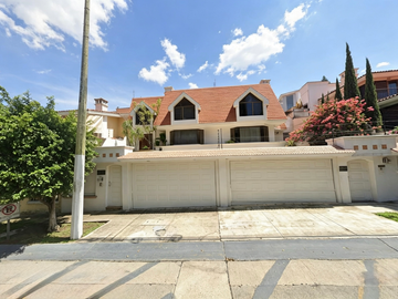 Amplia Residence en Loma Real, Zapopan – 502 m² | Zona...