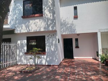 RENTA DE CASA EN ANDALUCIA CUARTA ETAPA NEIVA 11-70