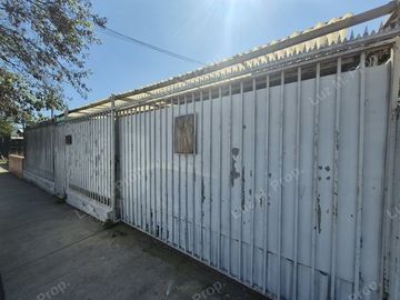 Amplia Casa de 1 Piso en Santa Rosa – Acceso Directo a Viña