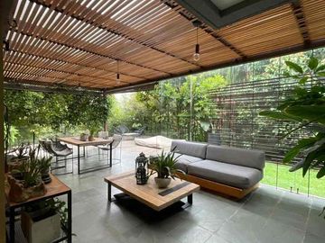 CASA EN VENTA EN LA LOMA DEL ESCOBERO