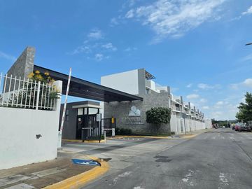 CASA DE 3 RECAMARAS EN PARQUES DE TESISTAN. UNA REC. EN...