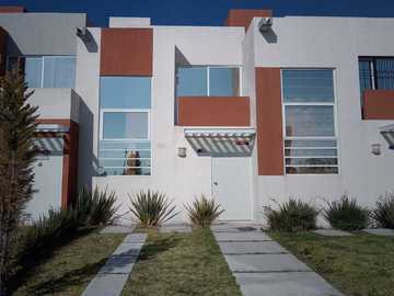 CASA EN VENTA CON 2 RECAMARAS, CARR. TOLUCA-TEMOAYA,...