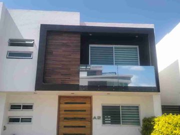 EXCELENTE CASA EN VENTA EN BOSQUES CEDROS TLAJOMULCO DE...