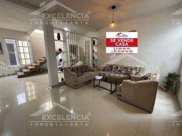 🏡✨ CASA MODERNA EN VENTA EN EL CENTRO HISTÓRICO DE...