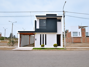 🏡 CASA EN VENTA EN URB. LAS VIÑAS – POCOLLAY, TACNA