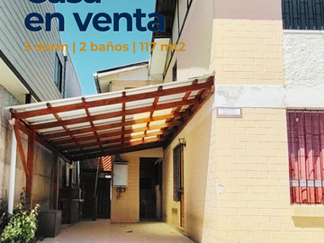 SE VENDE CASA DE DOS PISOS EN SECTOR RESIDENCIAL