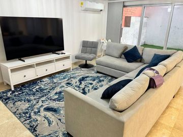 Casa AMOBLADA en arriendo en Los Parra, El Poblado