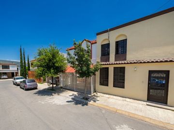 Vive en Misión Cumbres: Excelente Casa en Remate por...