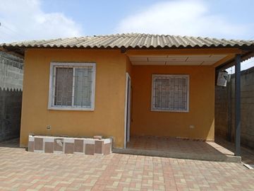 Se vende casa en Villamil Playas cerca a la Playa y al...