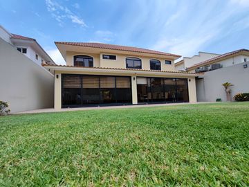 Casa en alquiler de lujo full amoblada en Samborondon