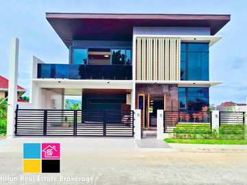 MODERN HOUSE BRAND NEW FOR SALE IN CORONA DEL MAR...