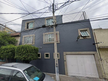DISFRUTA DE ESTA HERMOSA Y ACOGEDORA CASA EN C. 5 SUR 16...