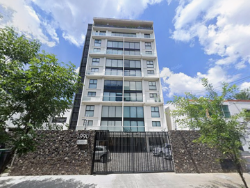 Gran y espacioso Departamento de dos niveles en Venta en...